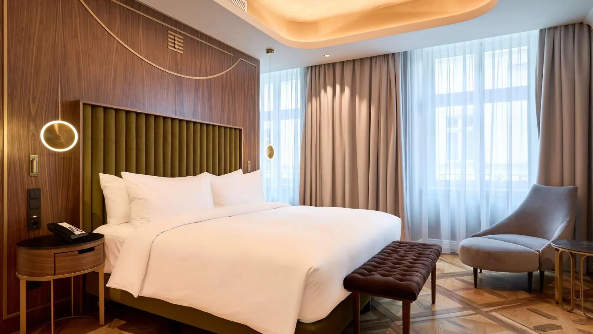 *****  Hotel Saski Krakow Curio Collection By Hilton Polska