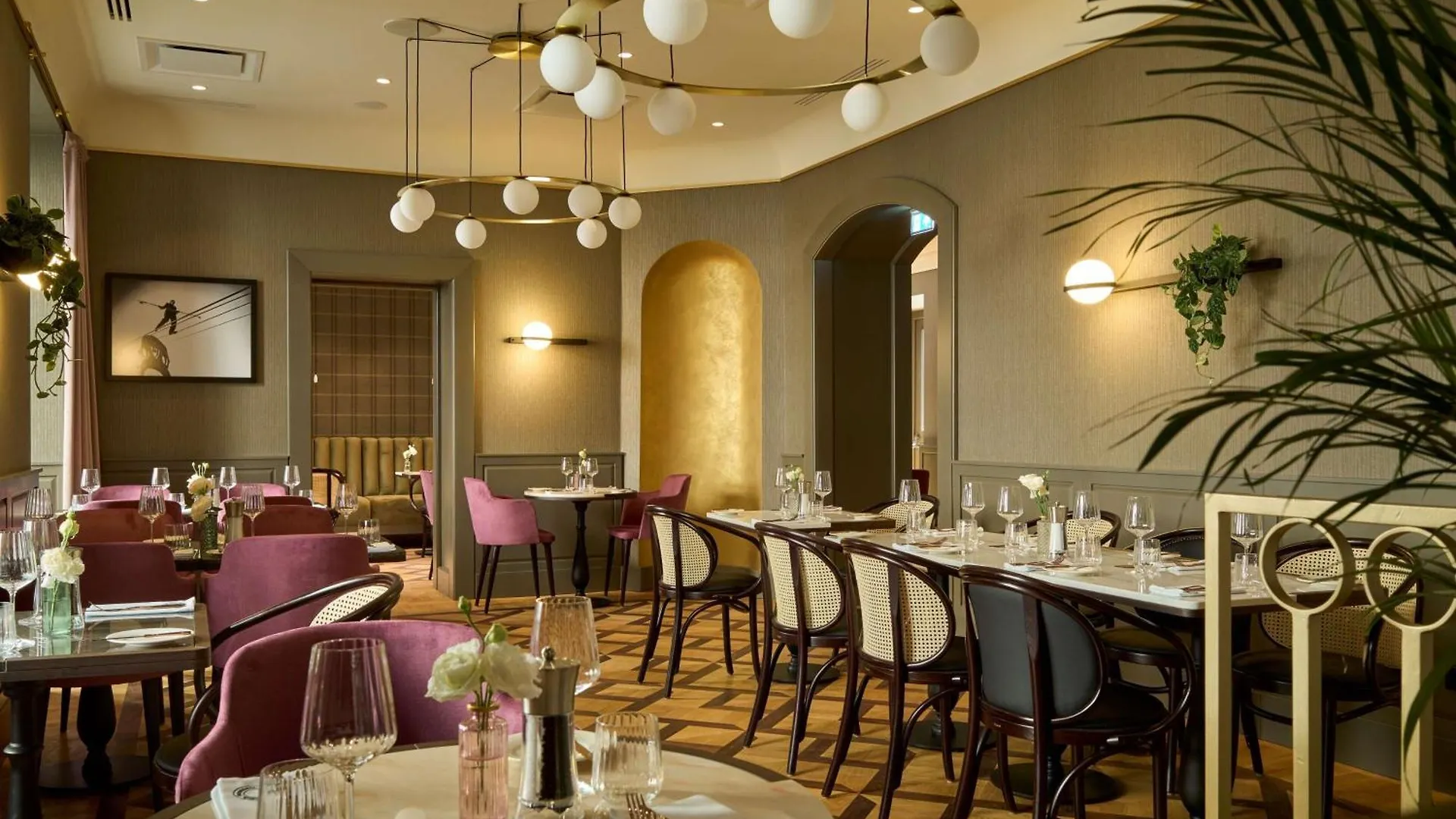 Hotel Saski Krakow Curio Collection By Hilton 5*,
