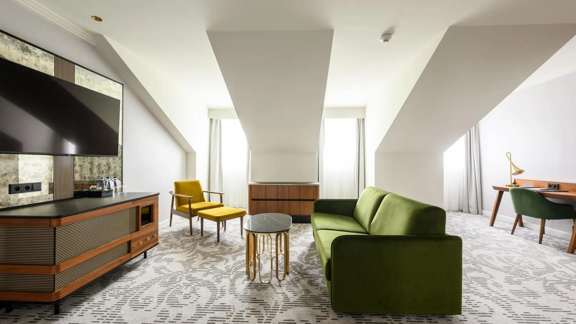 Hotel Saski Krakow Curio Collection By Hilton 5*,
