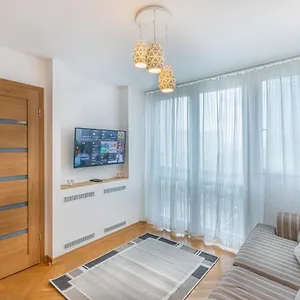 apartment-strict-warsaw-center-metro-free-parking.warsawhotelspoland.com/