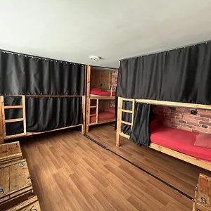 lola-backpackers-hostel.istanbul-turkeyhotels.com/